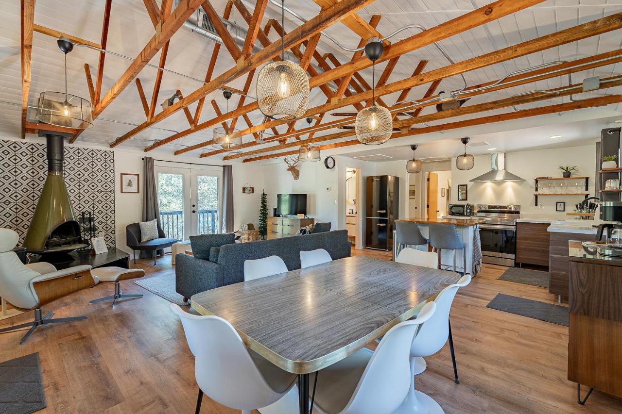 The Pine House - Cozy Mid-Century Modern, Pet-Friendly Villa Exteriör bild