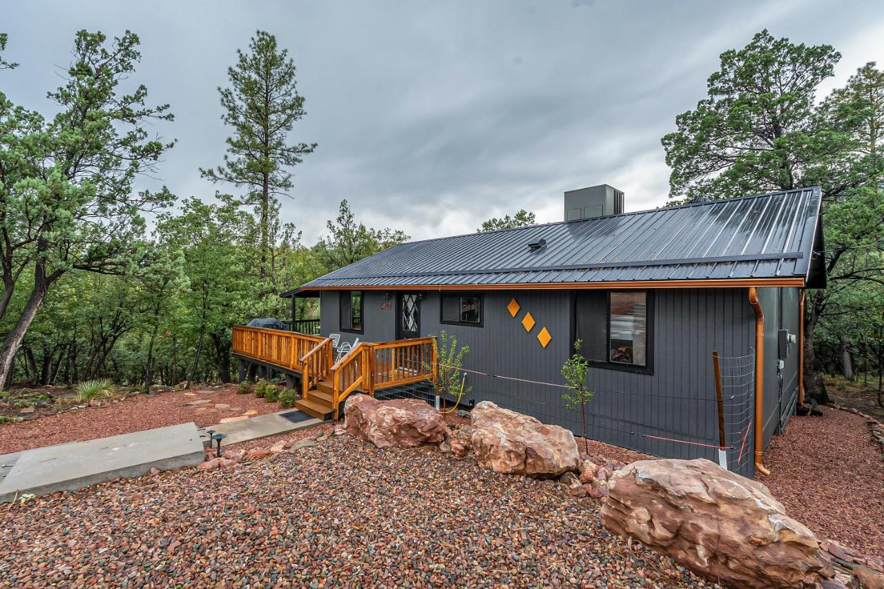 The Pine House - Cozy Mid-Century Modern, Pet-Friendly Villa Exteriör bild